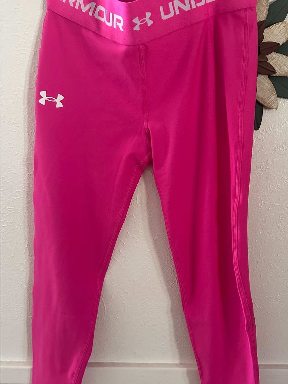 Under Armour Girls Hot Pink Athletic Leggings